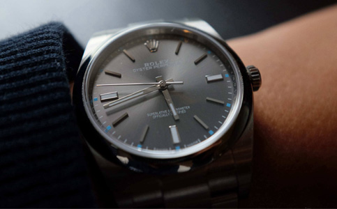 勞力士保修卡丟了(維修勞力士手表起霧的步驟)