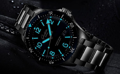 格拉蘇蒂官方維修中心（格拉蘇蒂手表劃痕的類型有哪些）