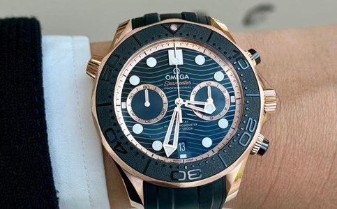 歐米茄官方售后維修網點(歐米茄手表表玻璃清潔方法)